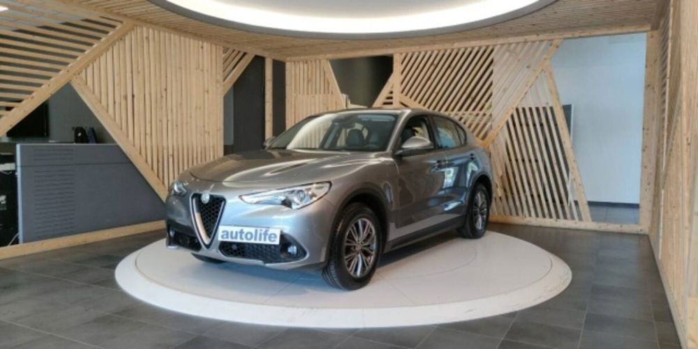 Alfa Romeo Stelvio usata a Catanzaro (14)