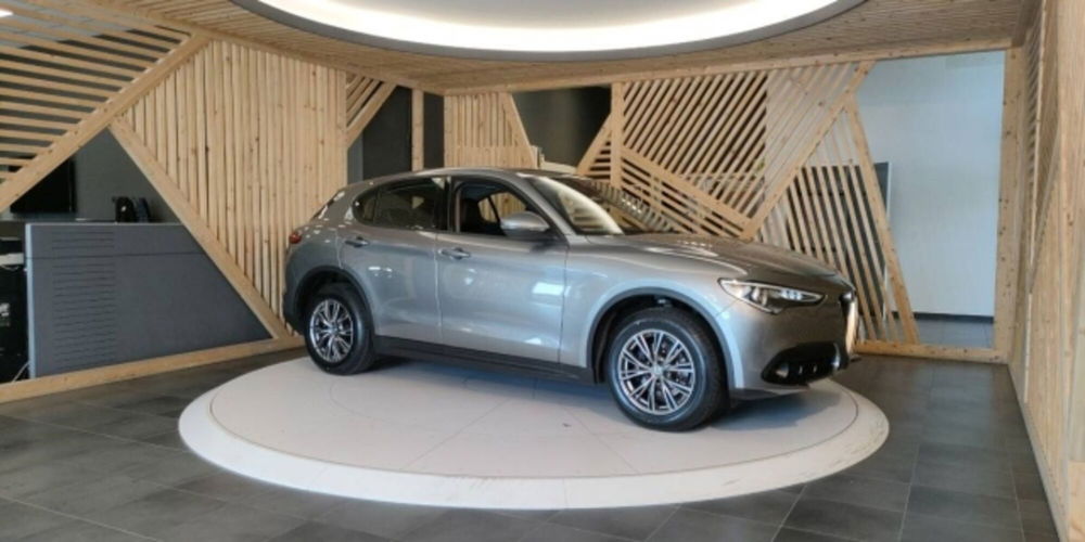 Alfa Romeo Stelvio usata a Catanzaro (4)