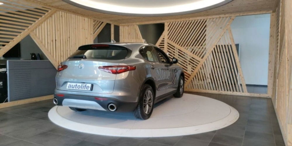 Alfa Romeo Stelvio usata a Catanzaro (7)