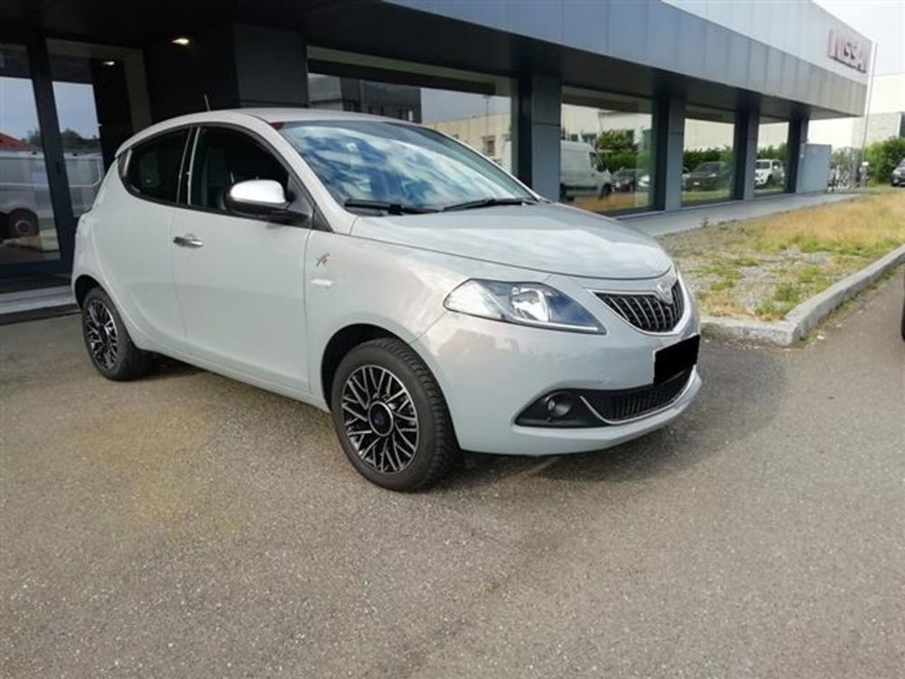 Lancia Ypsilon usata a Asti (3)