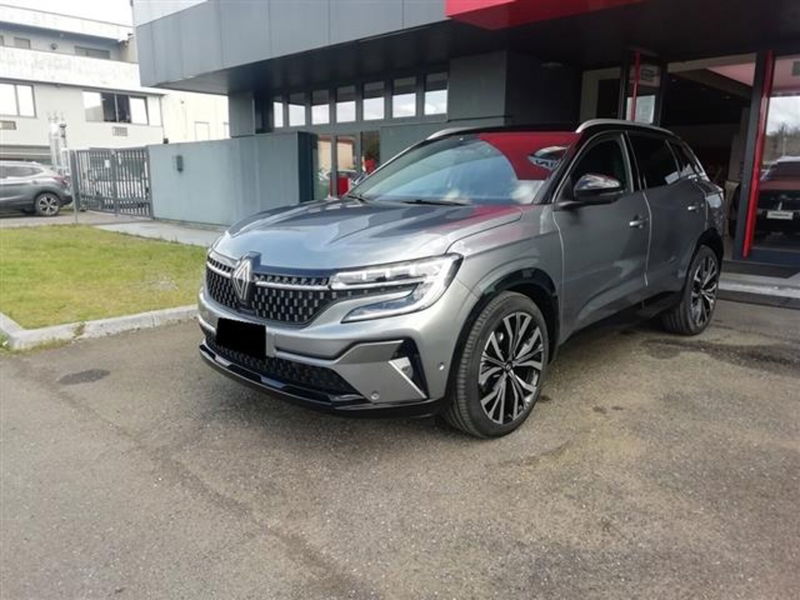 Renault Austral 1.2 full hybrid Iconic 200cv auto del 2023 usata a Asti