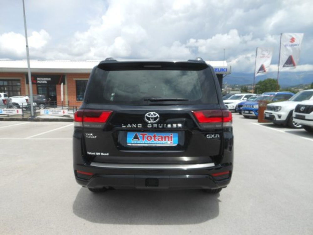 Toyota Land Cruiser V8 usata a L'Aquila (14)