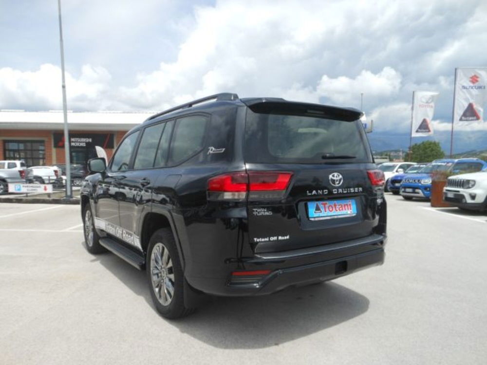 Toyota Land Cruiser V8 usata a L'Aquila (16)