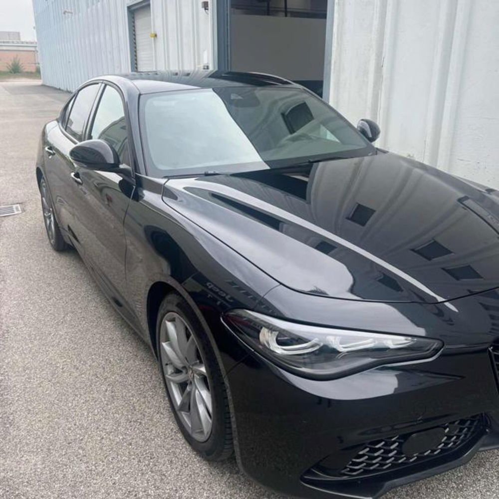 Alfa Romeo Giulia usata a Ferrara (7)