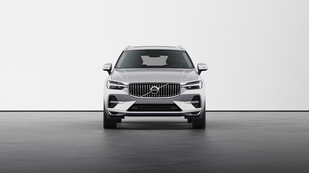 Volvo XC60 nuova a Como (7)