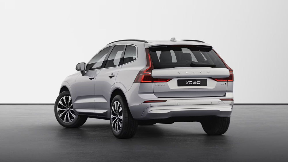 Volvo XC60 nuova a Como (2)