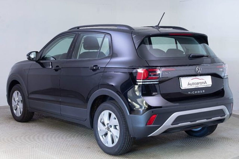 Volkswagen T-Cross nuova a Novara (4)