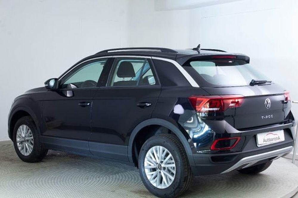 Volkswagen T-Roc nuova a Novara (4)