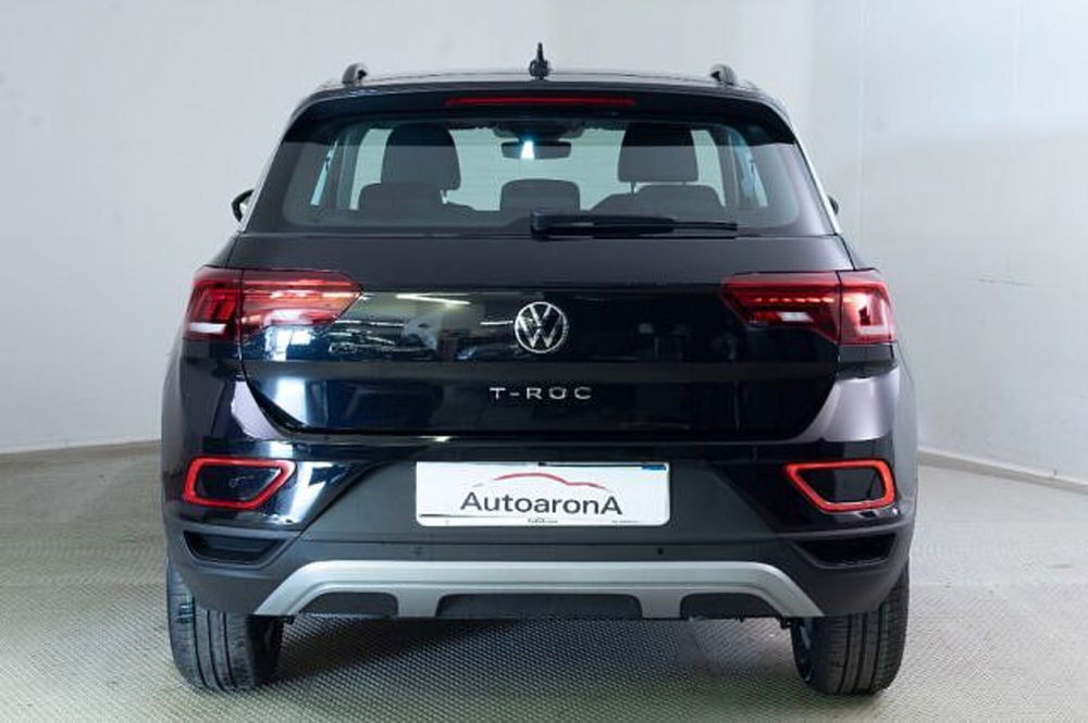 Volkswagen T-Roc nuova a Novara (5)