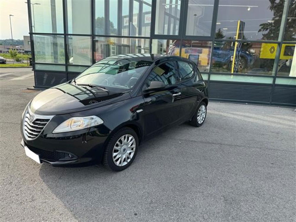 Lancia Ypsilon usata a Asti