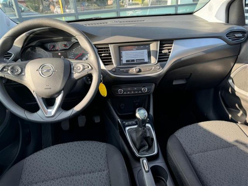 Opel Crossland X usata a Asti (9)