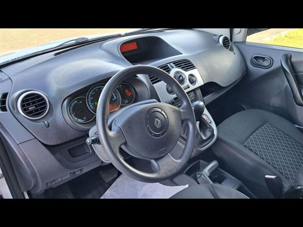 Renault Kangoo nuova a Asti (12)