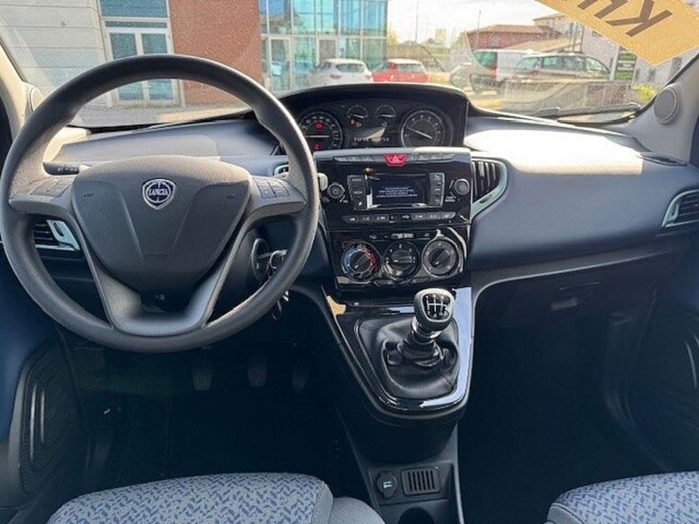 Lancia Ypsilon nuova a Brescia (11)