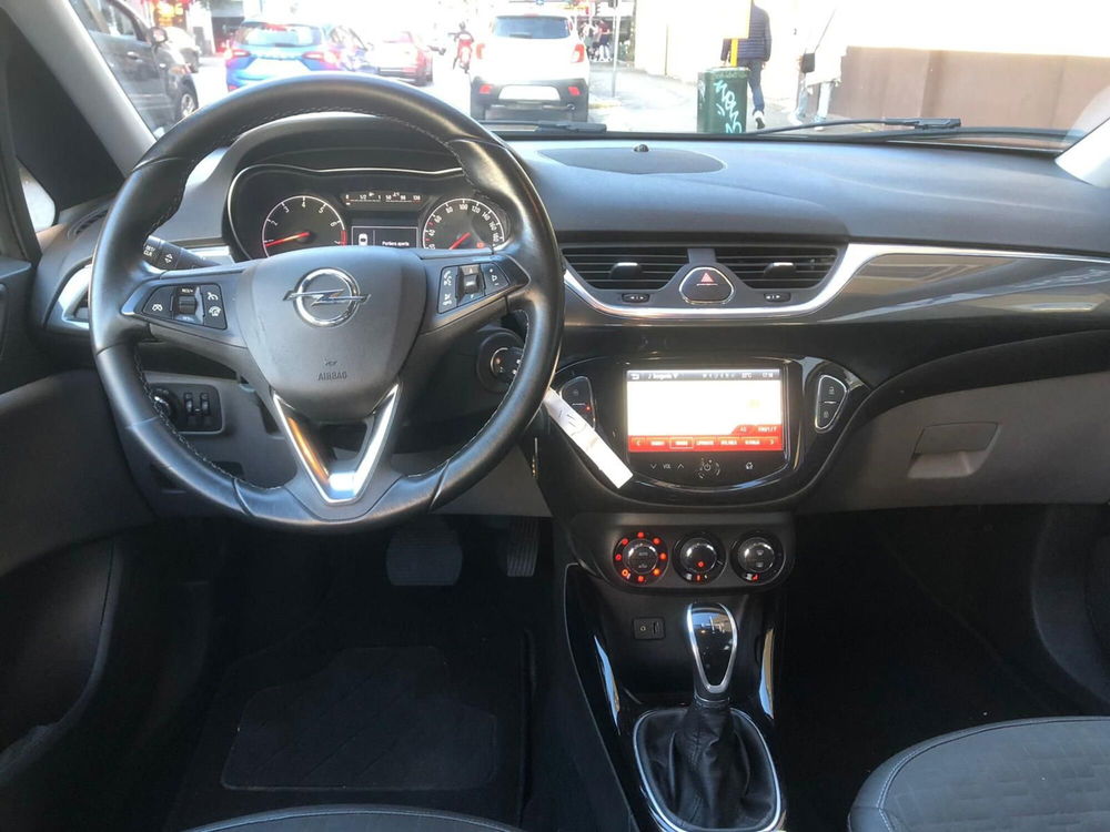 Opel Corsa usata a Milano (9)