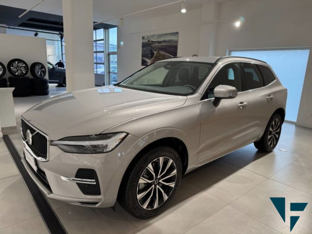 Volvo XC60 nuova a Udine (2)