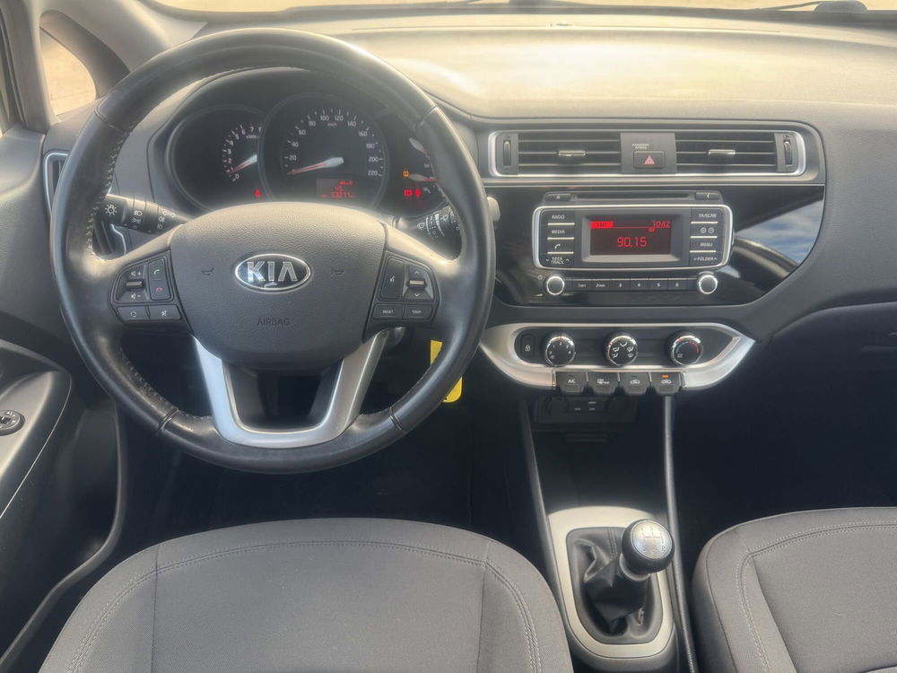 Kia Rio usata a Cremona (11)