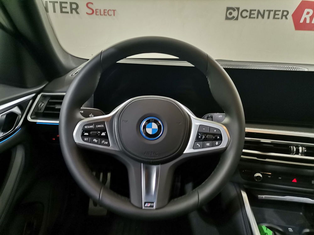 BMW i4 nuova a Salerno (8)