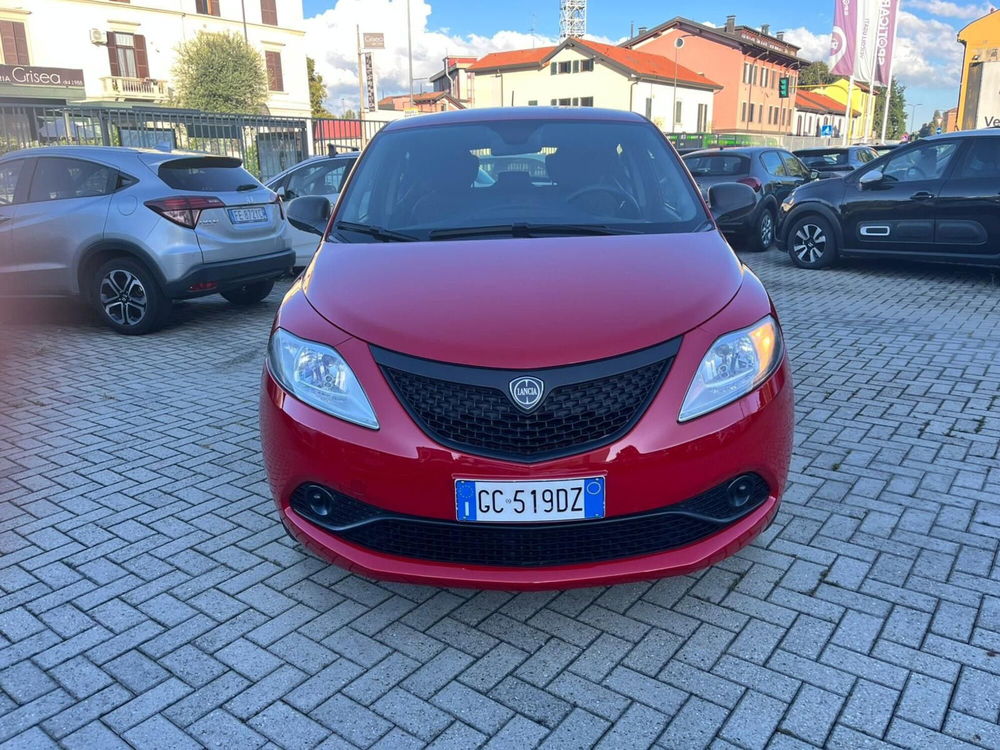 Lancia Ypsilon usata a Milano (2)