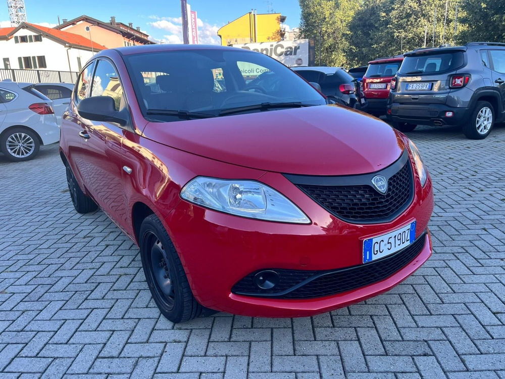 Lancia Ypsilon usata a Milano (3)