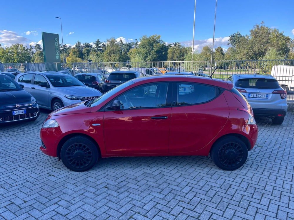 Lancia Ypsilon usata a Milano (4)