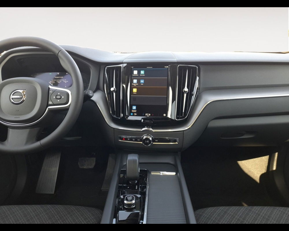 Volvo XC60 nuova a Ravenna (11)