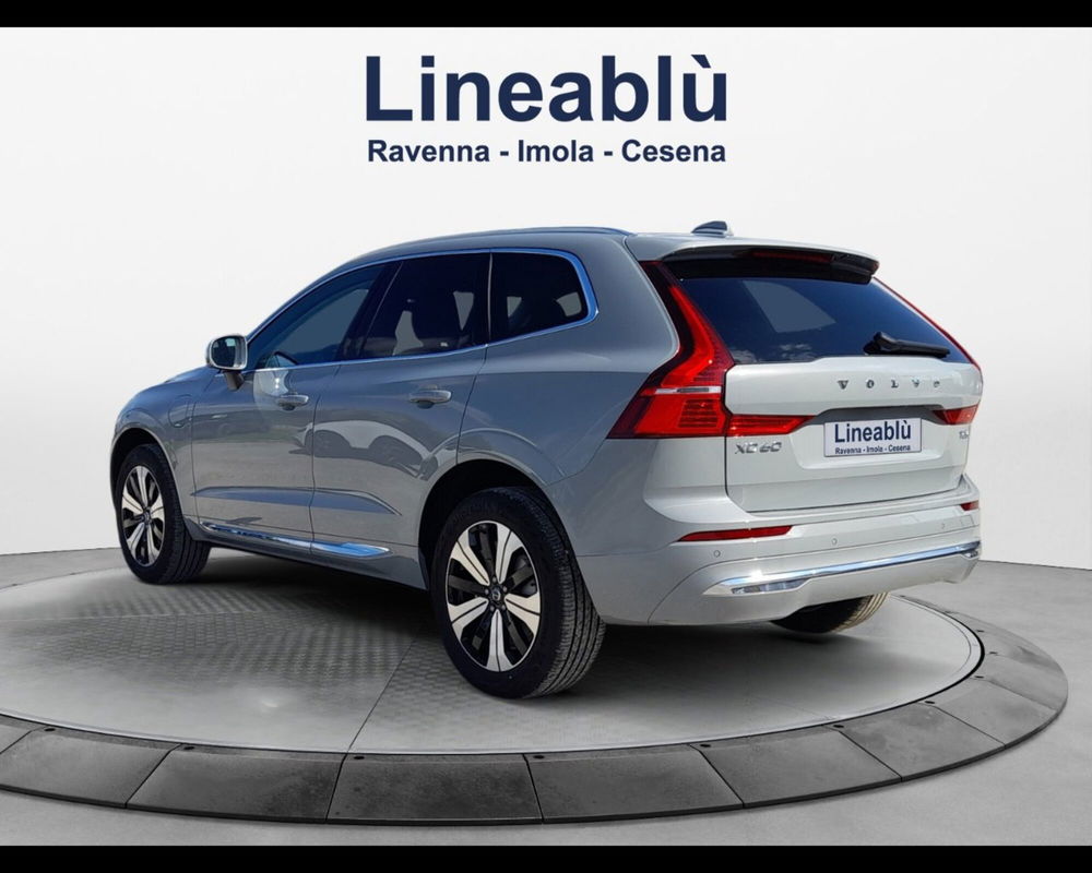 Volvo XC60 nuova a Ravenna (3)