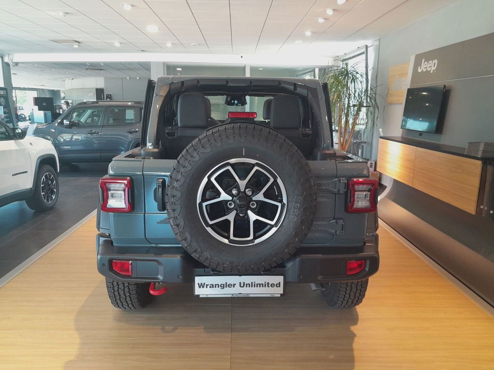 Jeep Wrangler Unlimited nuova a Ancona (5)