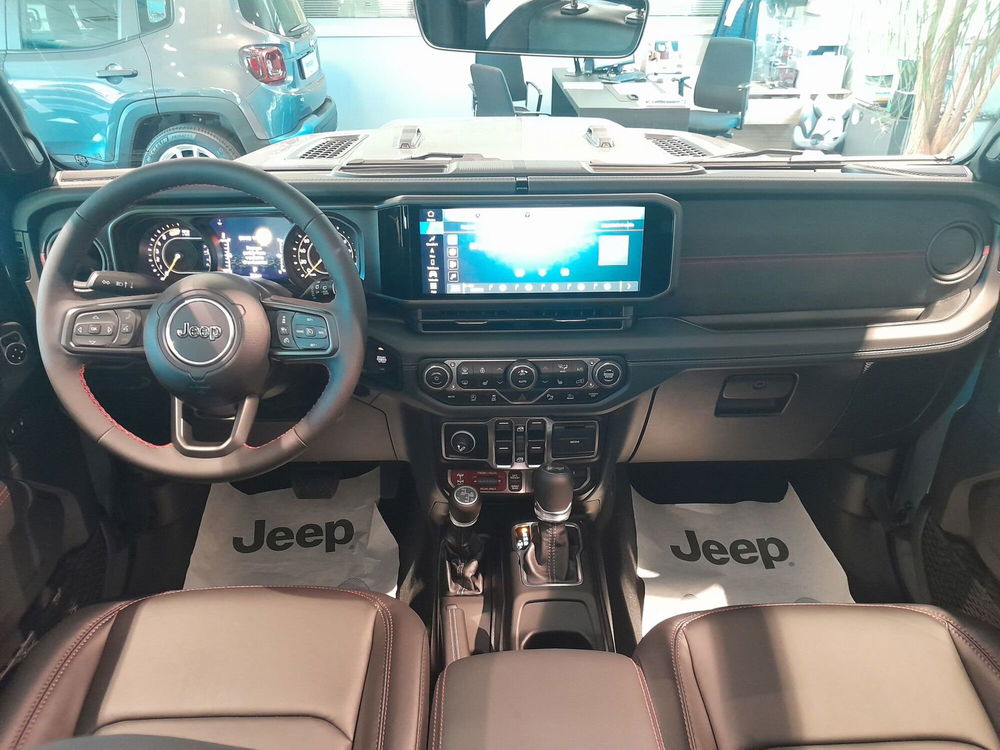 Jeep Wrangler Unlimited nuova a Ancona (9)