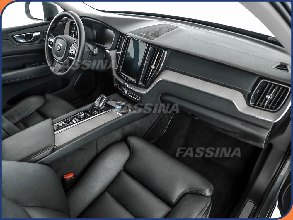 Volvo XC60 usata a Milano (14)