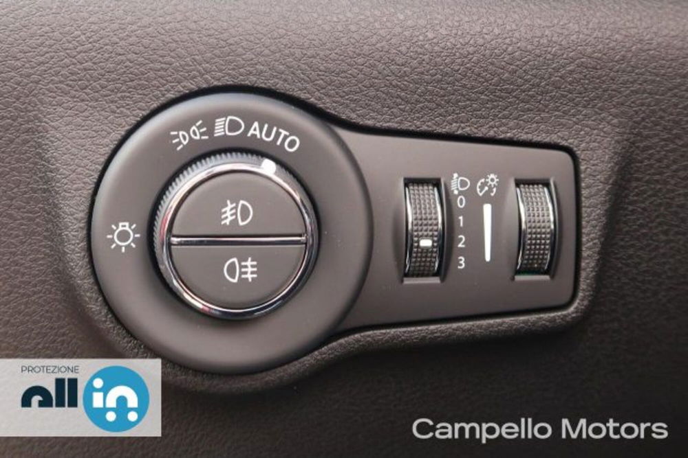 Jeep Compass nuova a Venezia (15)