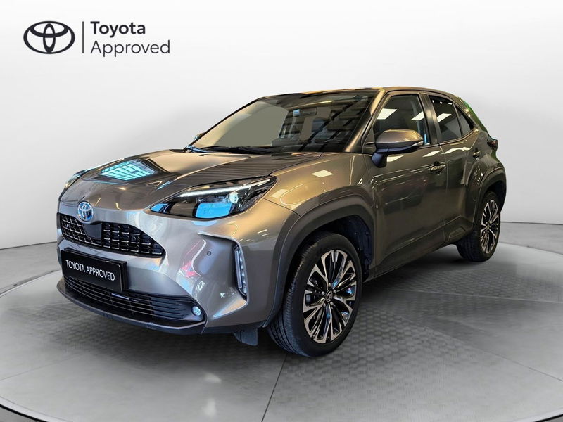 Toyota Yaris Cross 1.5 Hybrid 5p. E-CVT Lounge del 2021 usata a Catanzaro