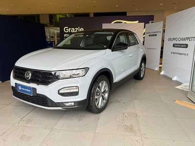 Volkswagen T-Roc 1.0 tsi Style 115cv del 2020 usata a Rende