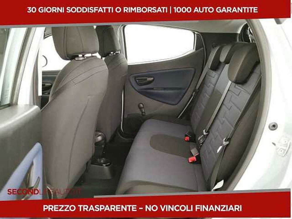 Lancia Ypsilon nuova a Chieti (6)