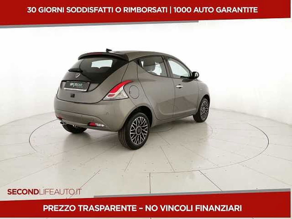 Lancia Ypsilon nuova a Chieti (3)