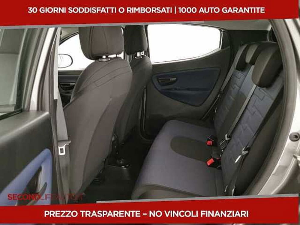 Lancia Ypsilon nuova a Chieti (6)