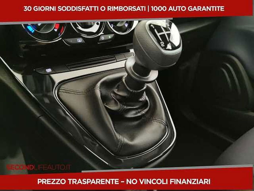 Lancia Ypsilon nuova a Chieti (12)