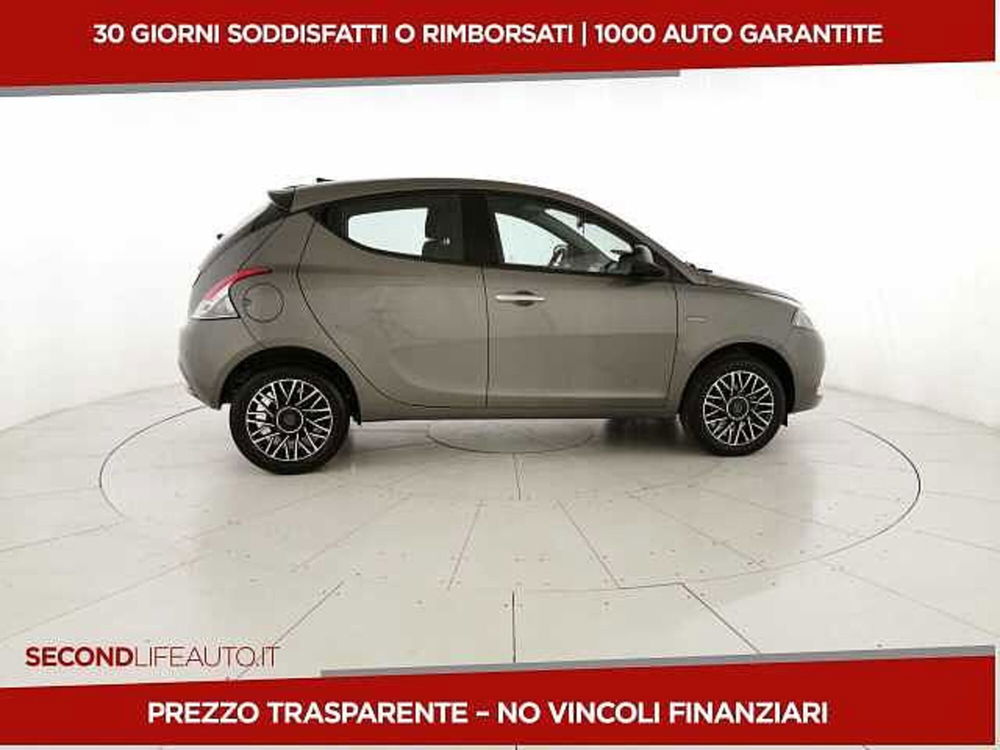 Lancia Ypsilon nuova a Chieti (4)