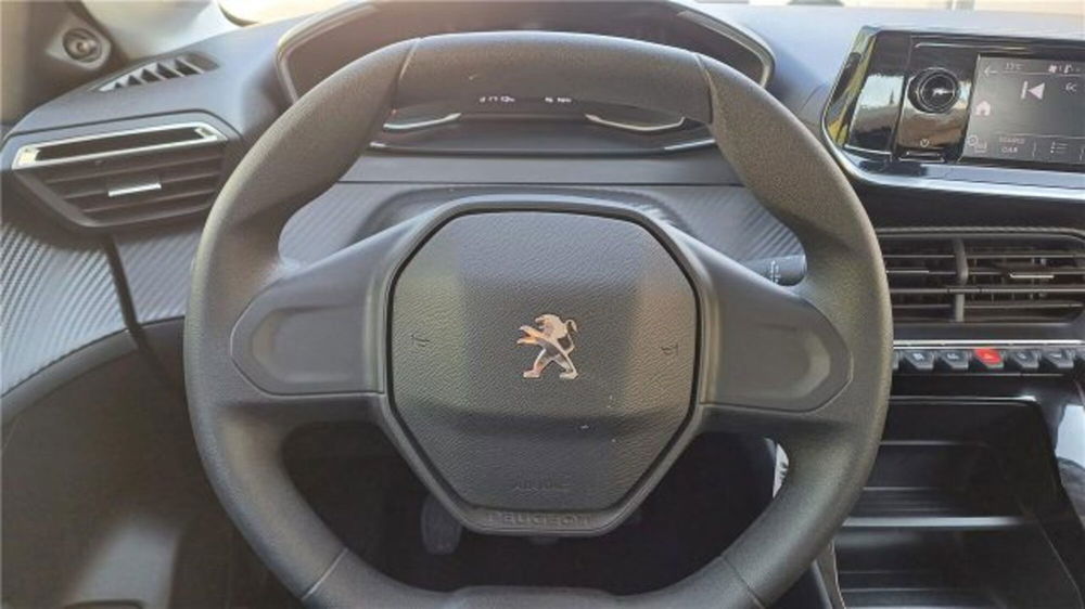 Peugeot 208 usata a Bari (19)