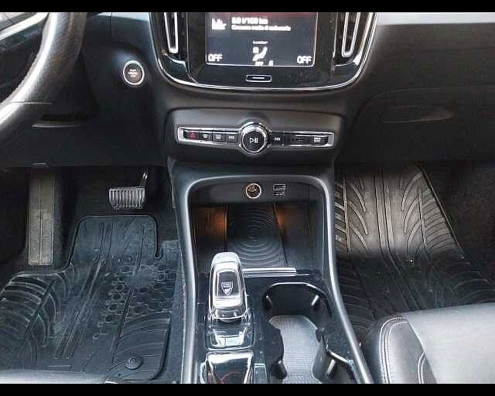 Volvo XC40 usata a Ravenna (11)