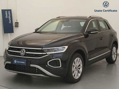 Volkswagen T-Roc 1.5 TSI ACT Style BlueMotion Technology  nuova a Busto Arsizio