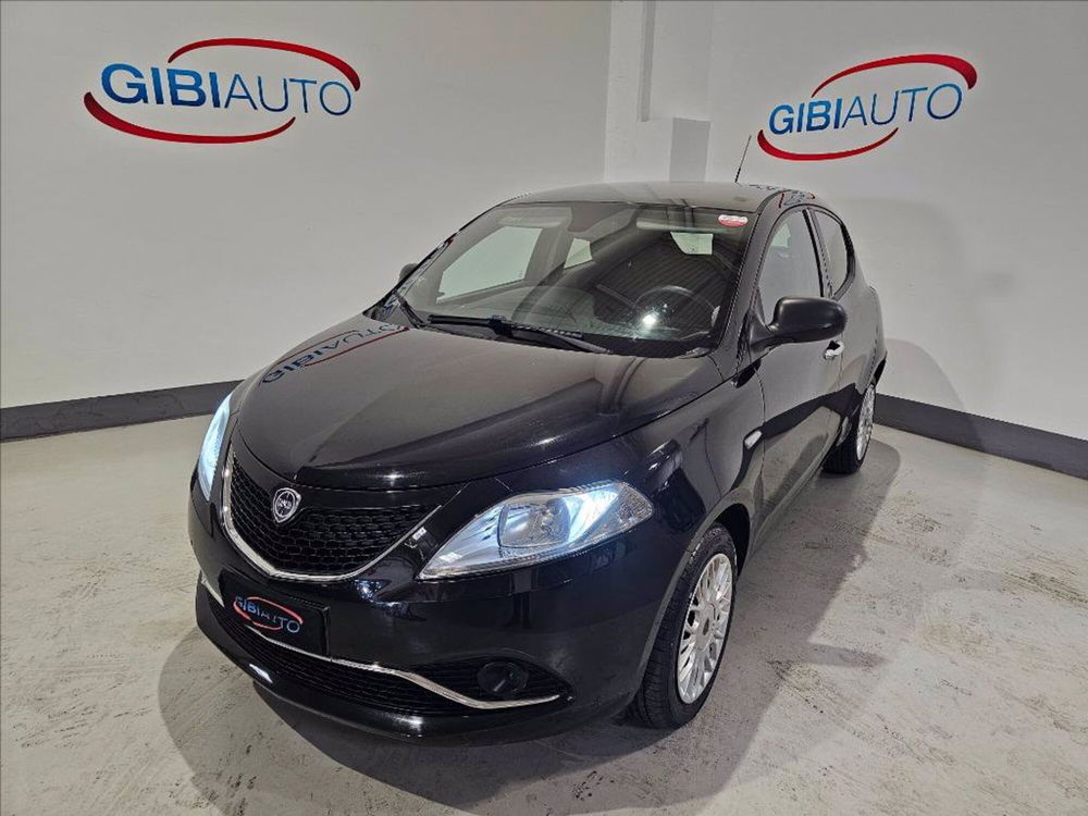 Lancia Ypsilon usata a Palermo (3)