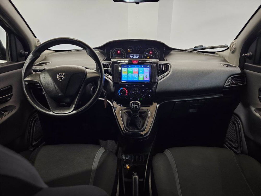 Lancia Ypsilon usata a Palermo (7)