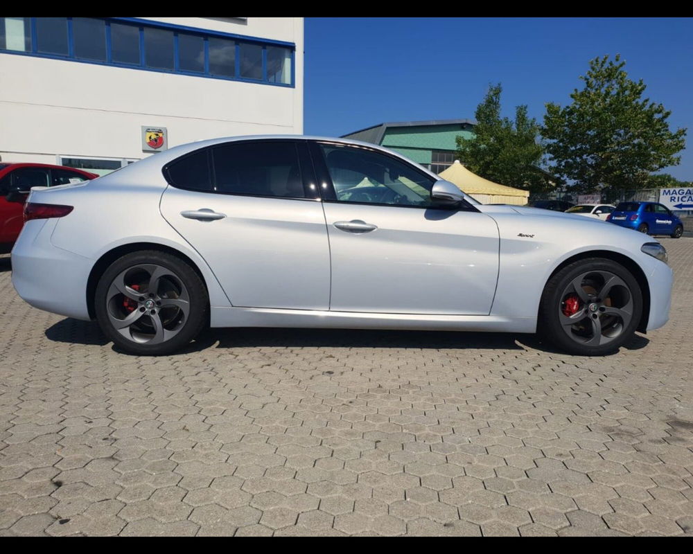 Alfa Romeo Giulia nuova a Lucca (4)