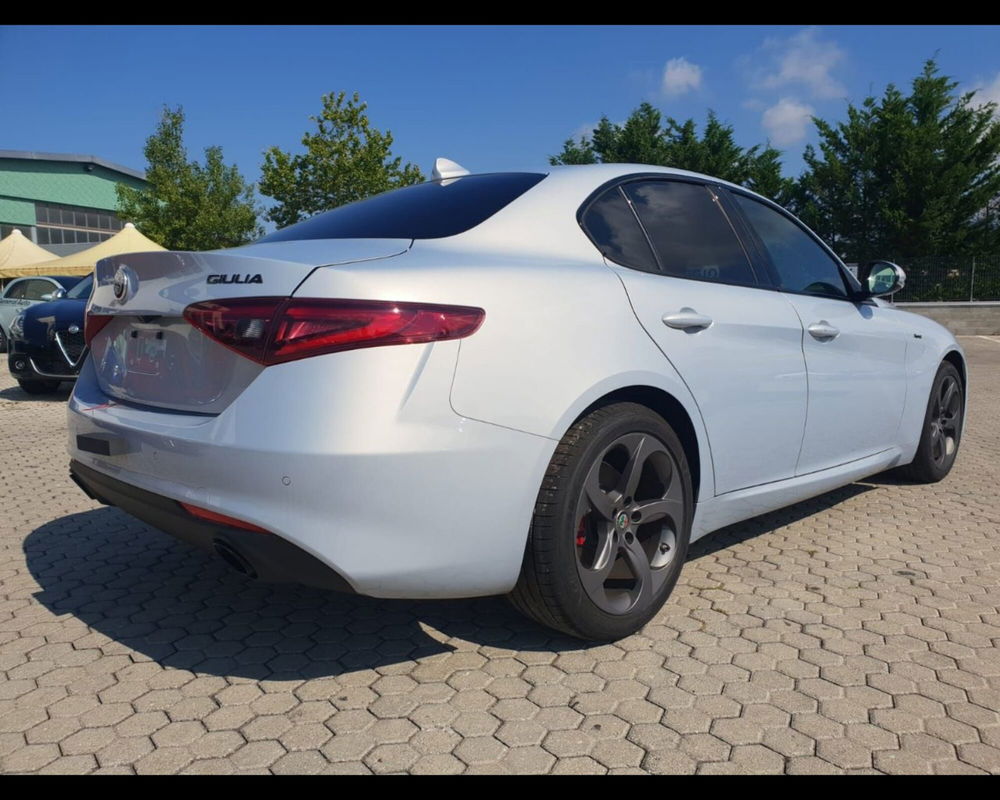 Alfa Romeo Giulia nuova a Lucca (5)