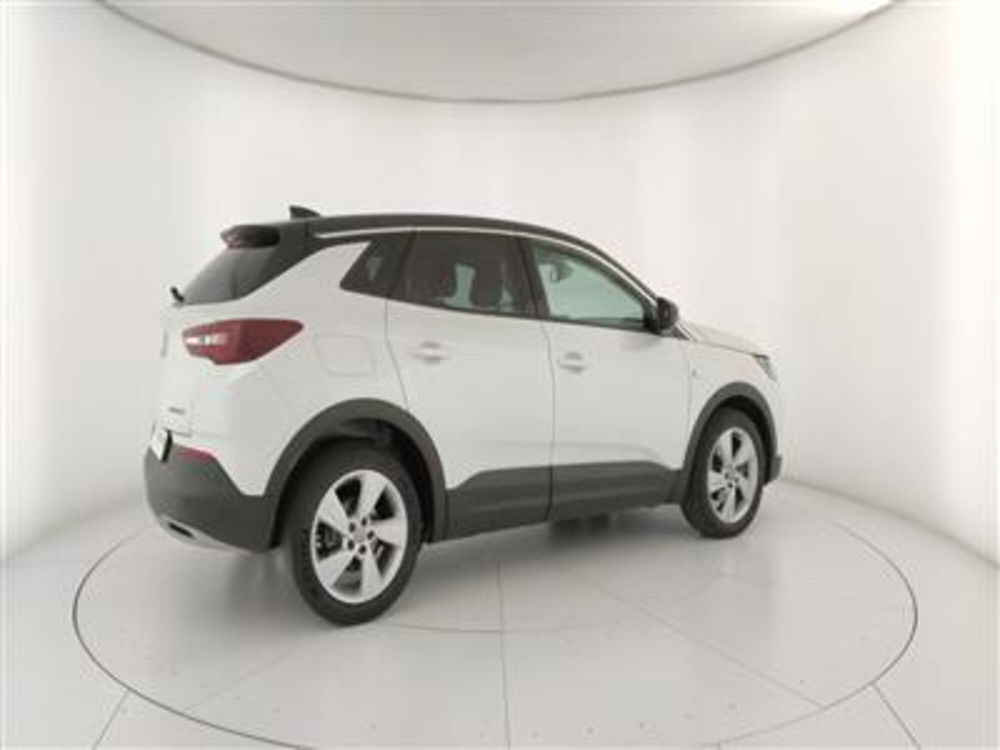 Opel Grandland X usata a Bari (8)