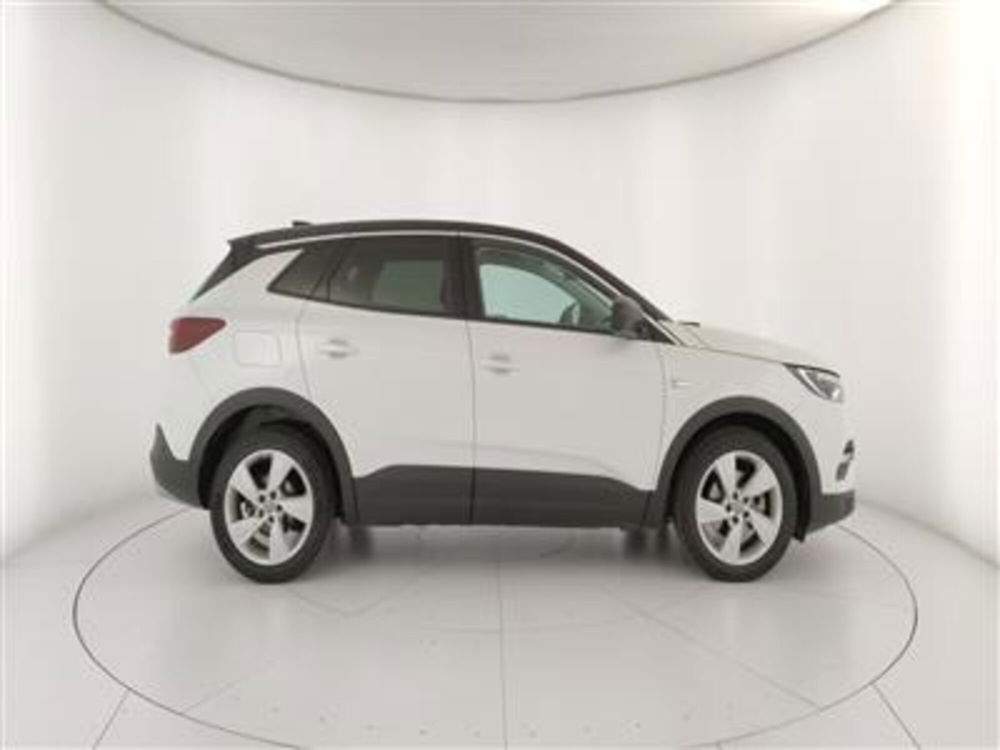 Opel Grandland X usata a Bari (9)