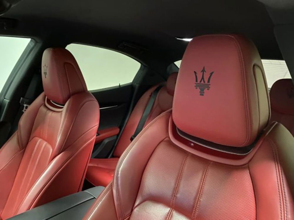 Maserati Ghibli usata a Novara (13)