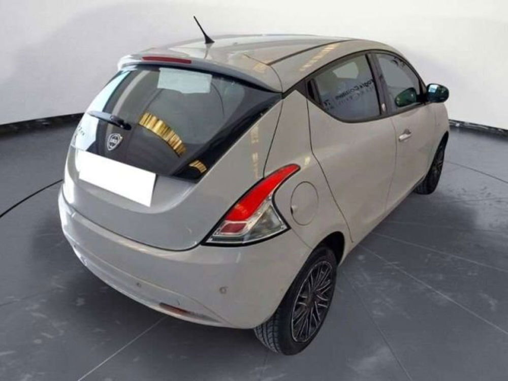 Lancia Ypsilon usata a Firenze (6)