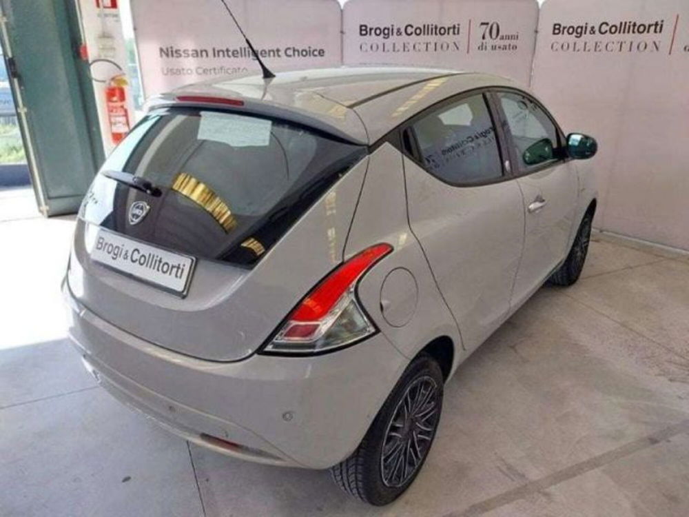 Lancia Ypsilon usata a Firenze (6)