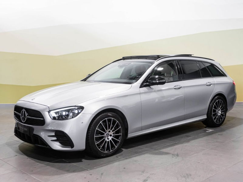 Mercedes-Benz Classe E 220 d 4Matic Auto Premium Plus  del 2022 usata a Montecosaro